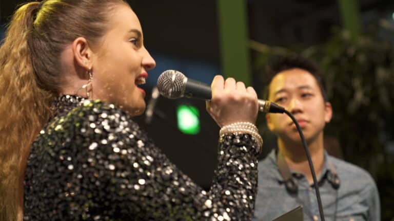 MOBI_EXPO_FINAL.mp4.00_00_04_18.Standbild002