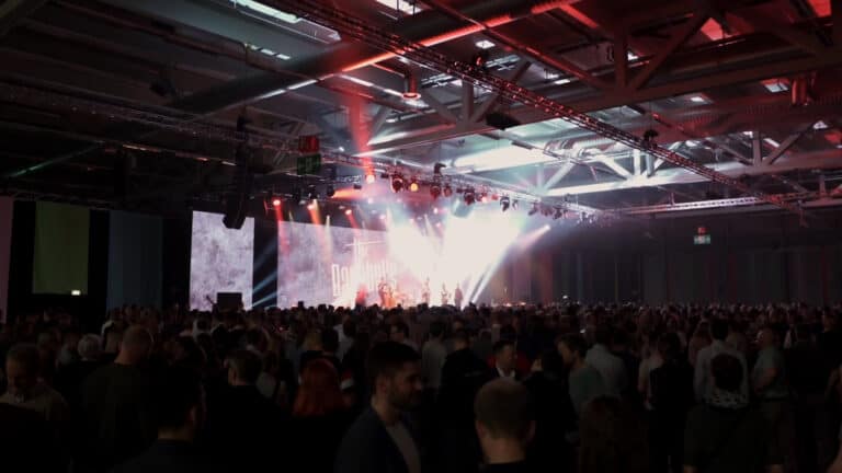 MOBI_EXPO_FINAL.mp4.00_01_20_10.Standbild006